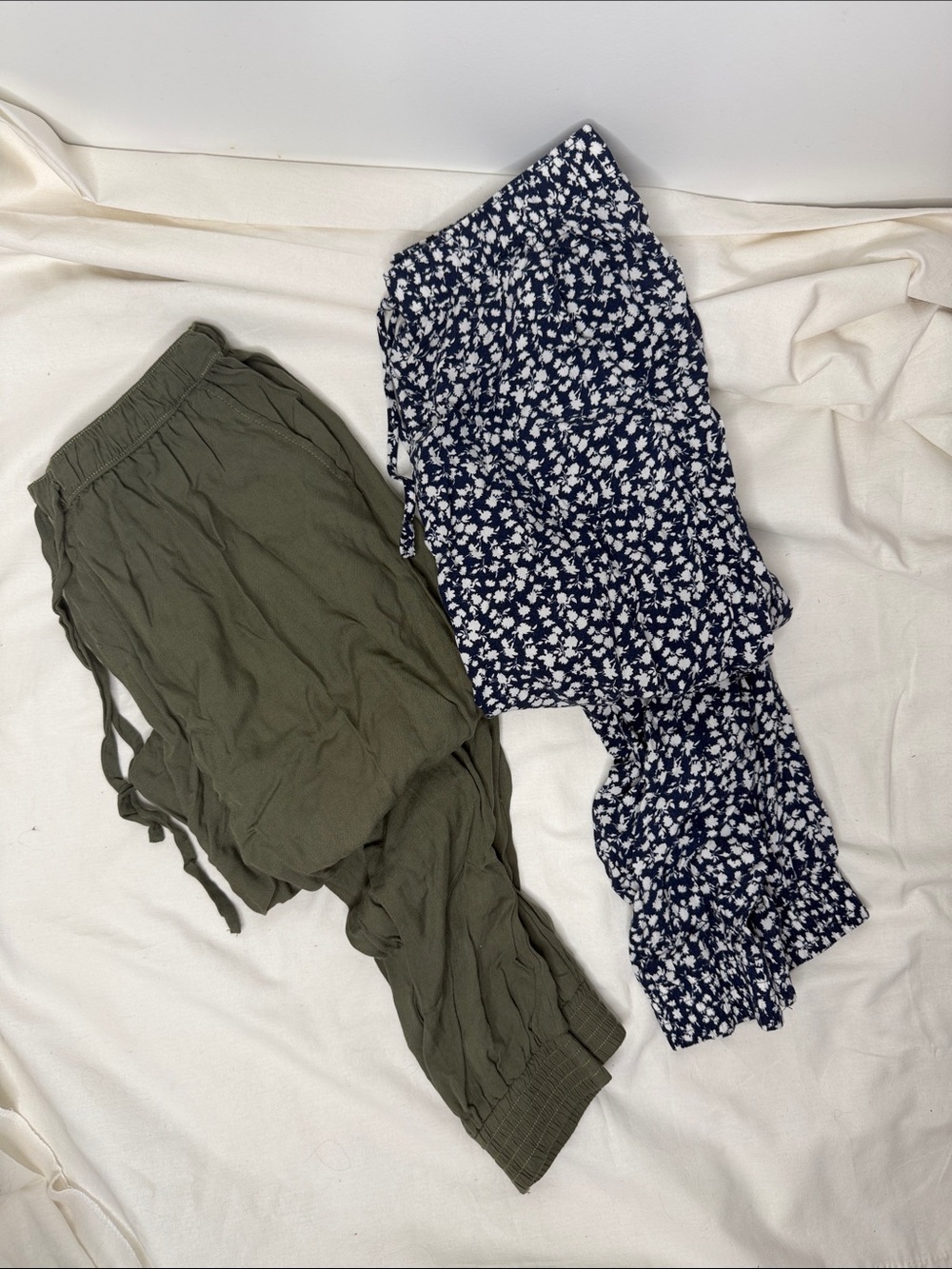 LOT OF 2 Abercrombie & Fitch Joggers Women’s S